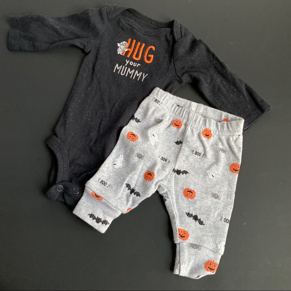 Carter’s Halloween onesie and bottom set